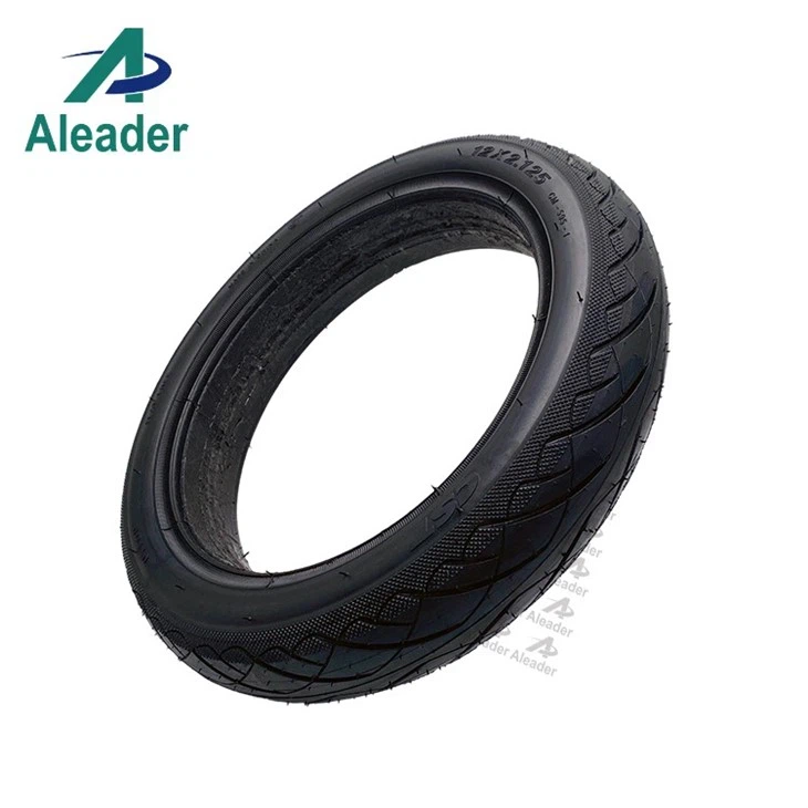 Teiars solet ar gyfer sgwteri a rennir